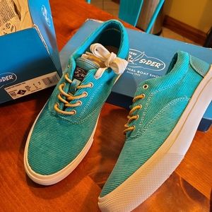 Womens Sperry sneakers